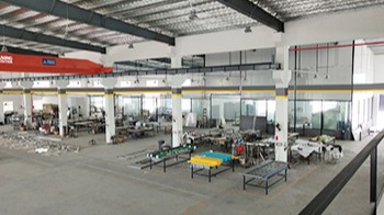 蓝狮在线生产基地实景